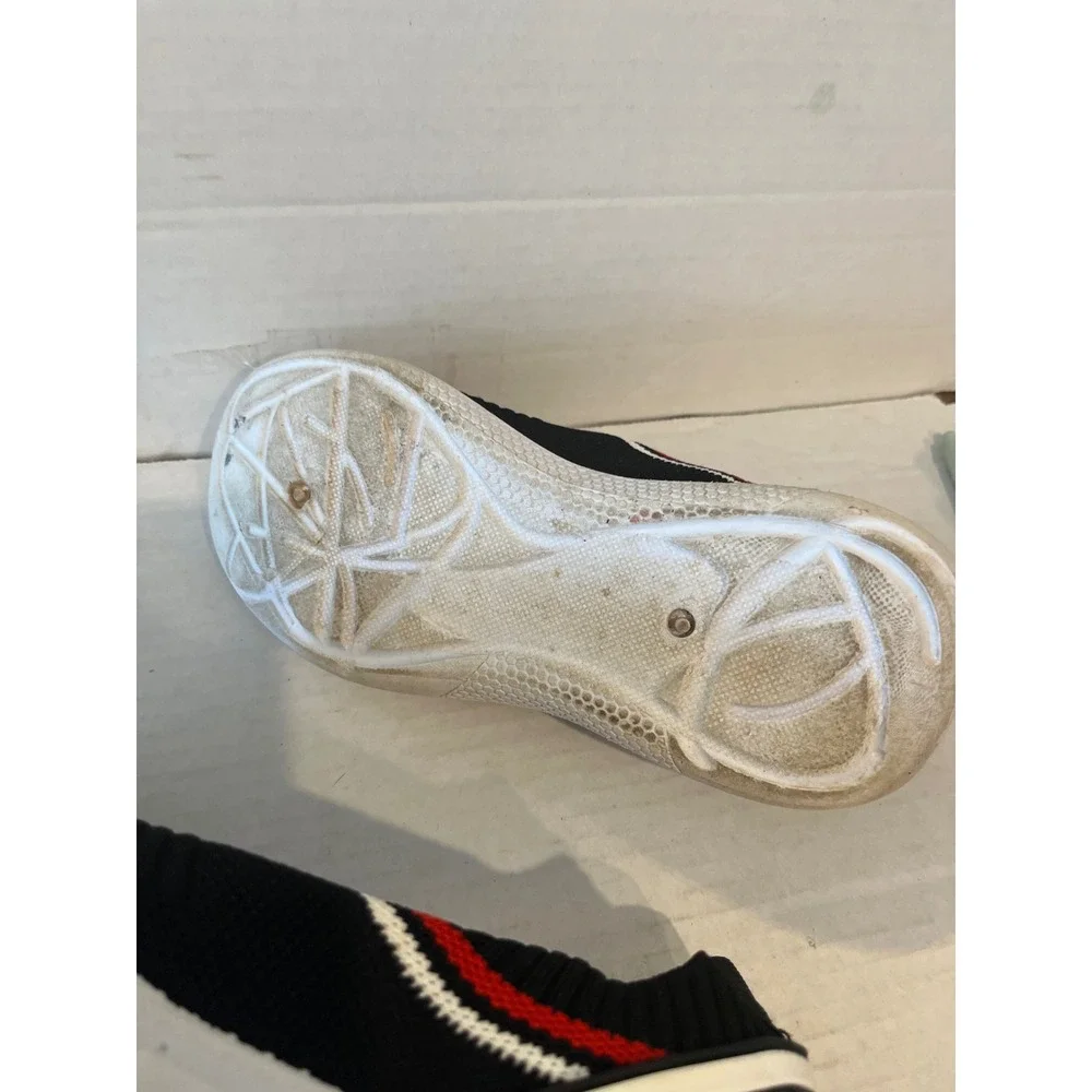 Danskin Charm Womens Black Knit Slip On Sneakers Red White‎ Stripe Size 7 Vegan